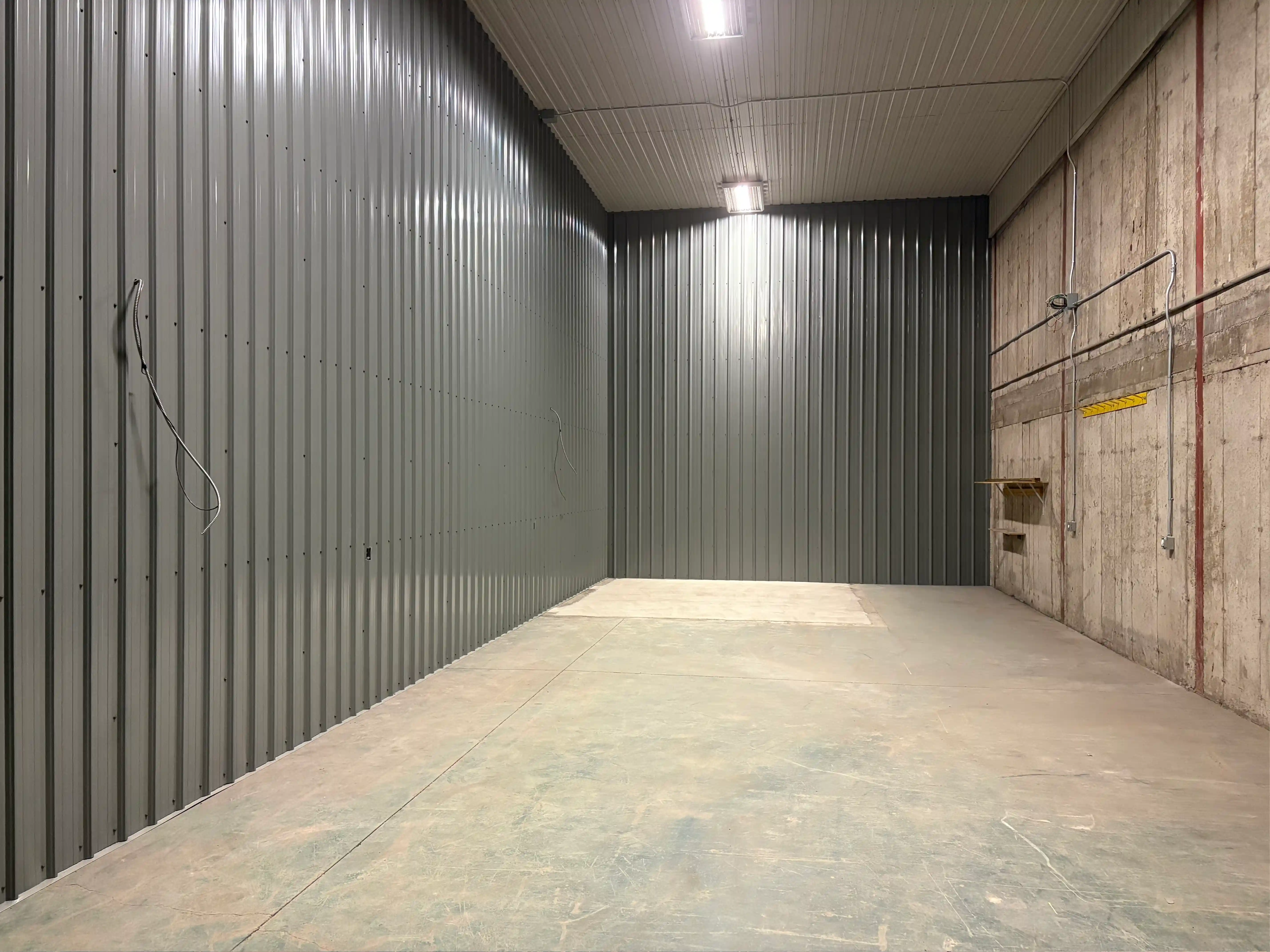 Local commercial 1000pi²