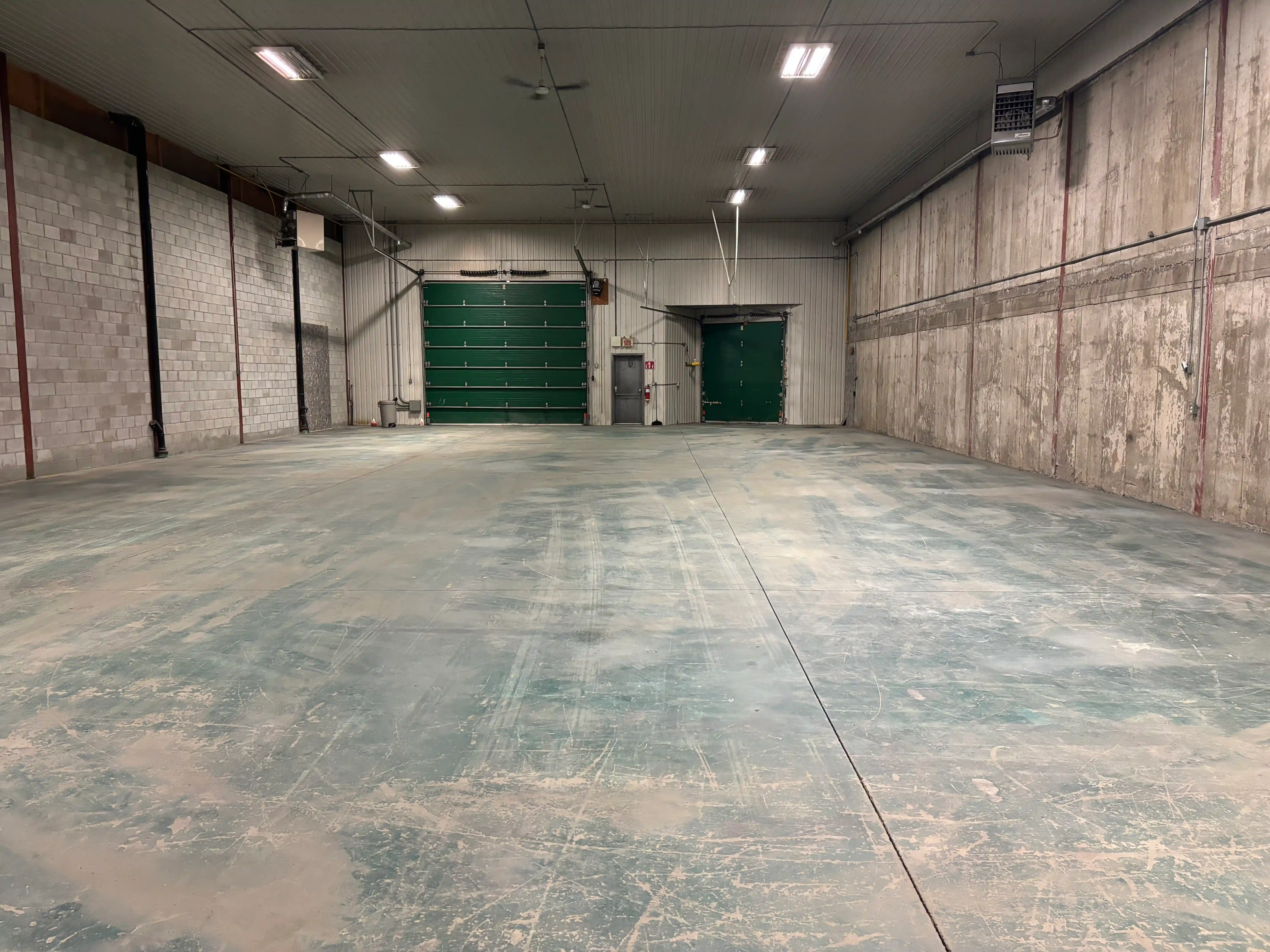 Local commercial 5000pi²